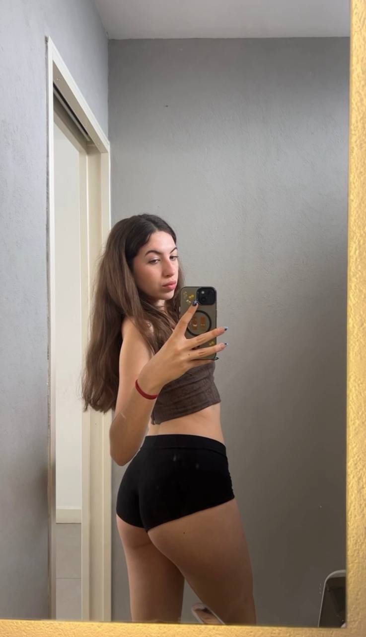 Amber in her underwear in Ningbo