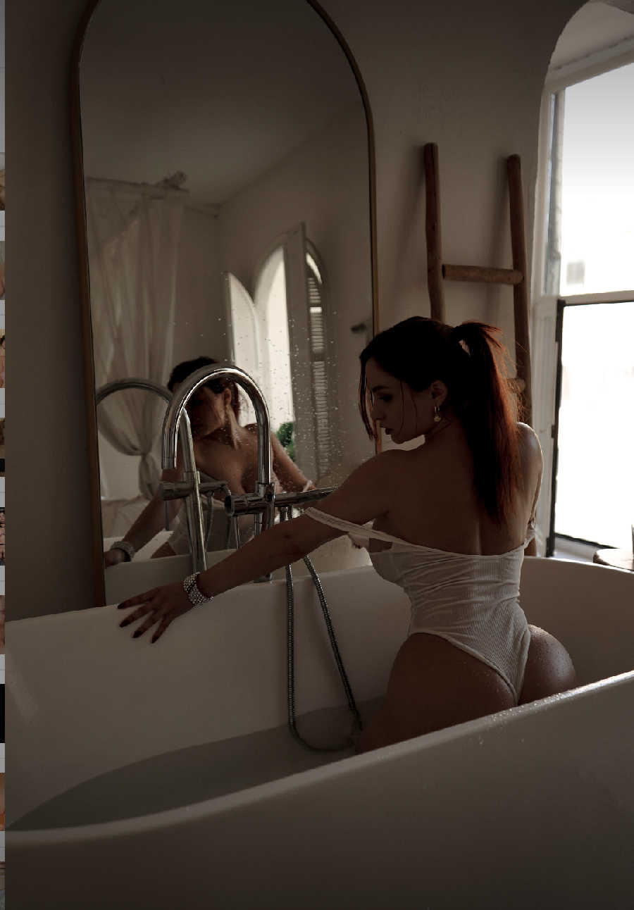 A playful frame from Miranda Faith nude — online in Ningbo